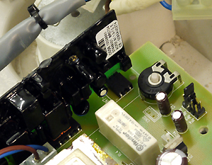 vk compact 24 h50852 ig pcb in situ.jpg